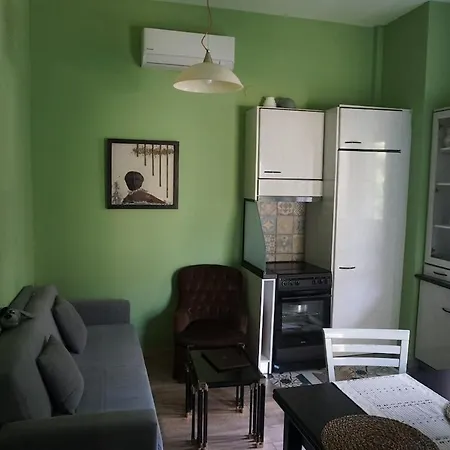 Central, Tranquil, Cool Apartment! Apartamento *